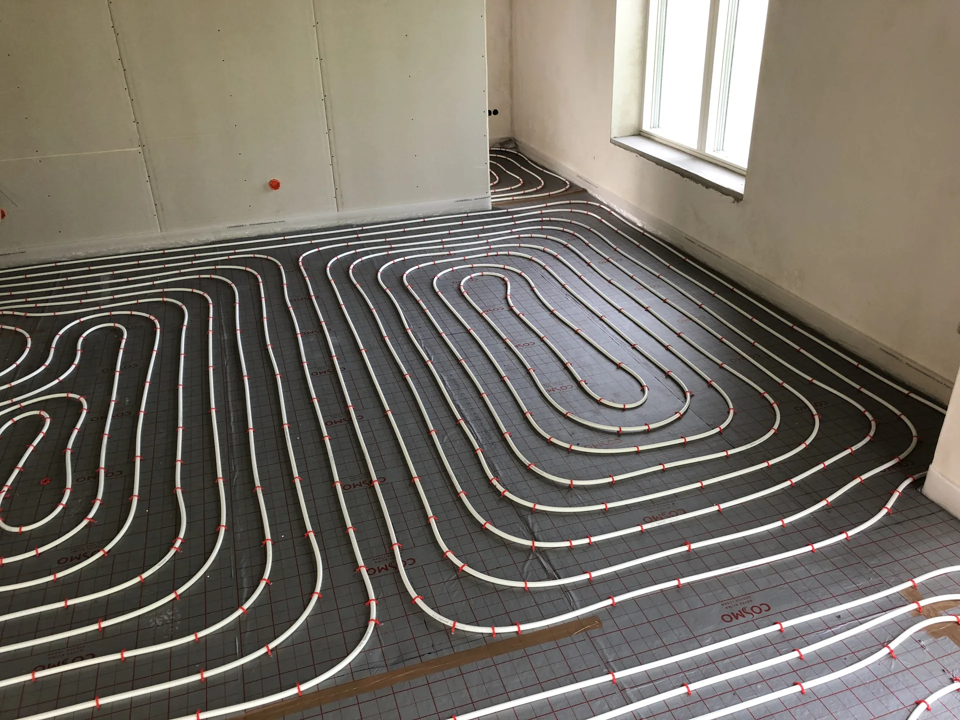 Heizungsinstallation im Technikraum